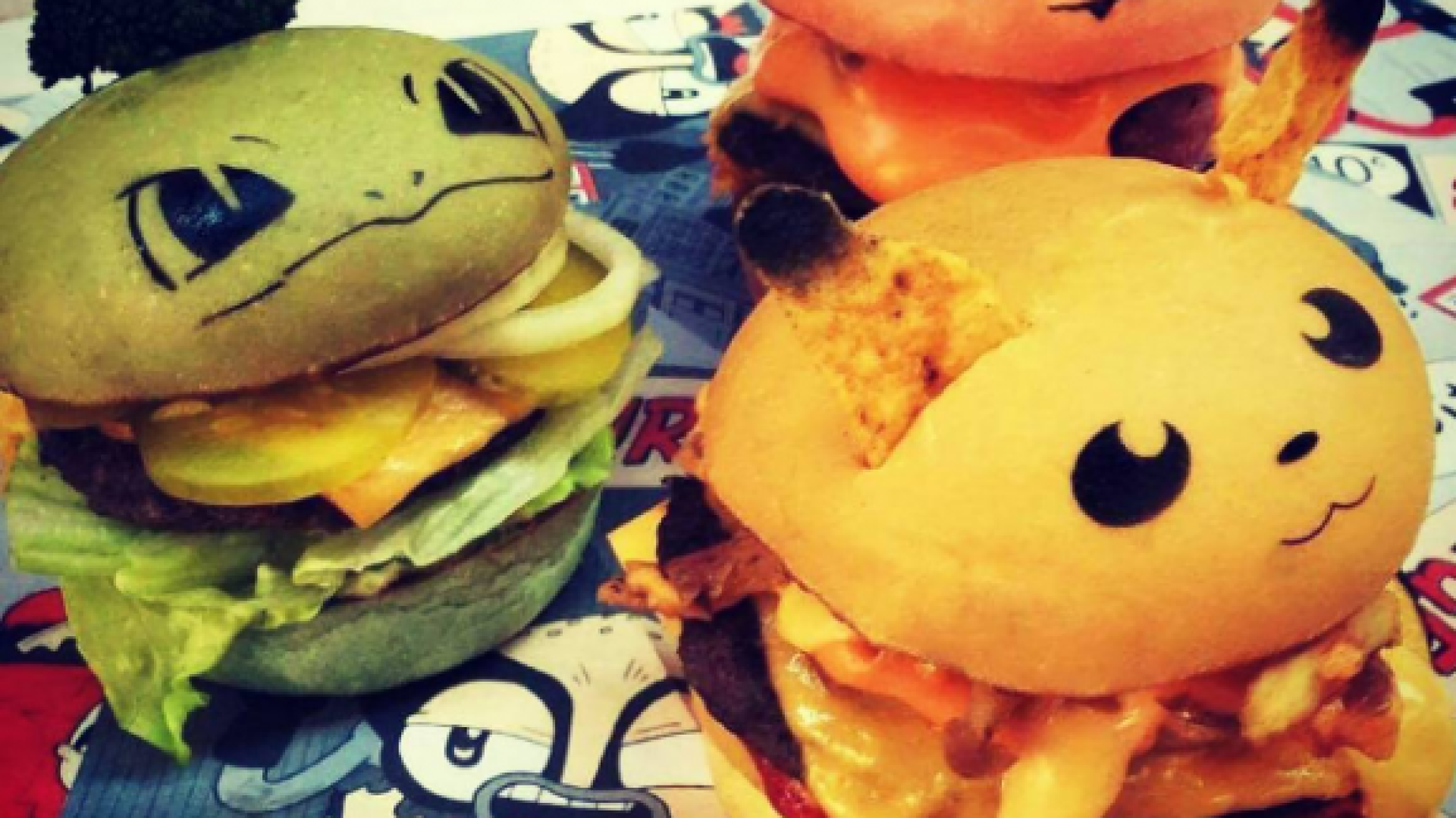 Pokemon őrület a gyorséttermekben! Furcsa hamburgerek limitált kiadásban! Te megennéd őket?
